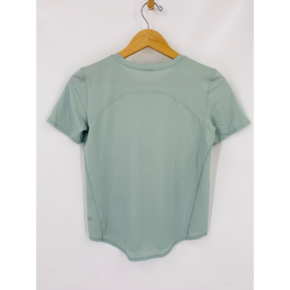 Lululemon Short Sleeve Women Size 4 Silver Blue Mesh Athletic Top